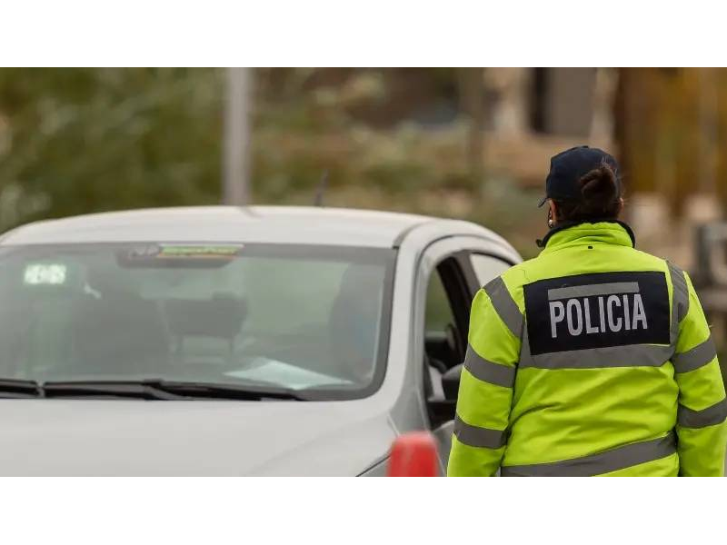 El Gobierno Provincial trabaja en el aumento salarial para policías activos y retirados
